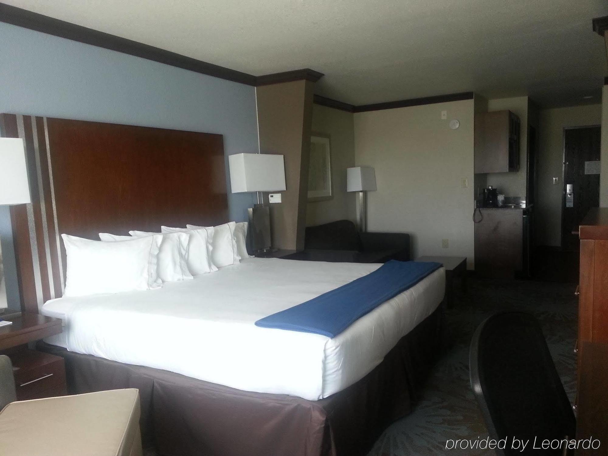 Holiday Inn Express & Suites San Antonio Nw Near Seaworld By Ihg Dış mekan fotoğraf